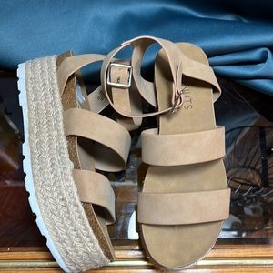 Platform Sandals Size 9